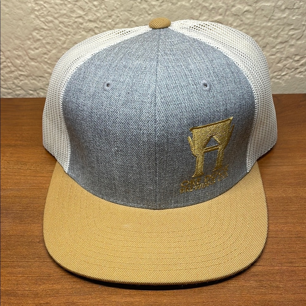 New! Men’s SnapBack- Gray, white, mustard. Mesh hat. New never worn.